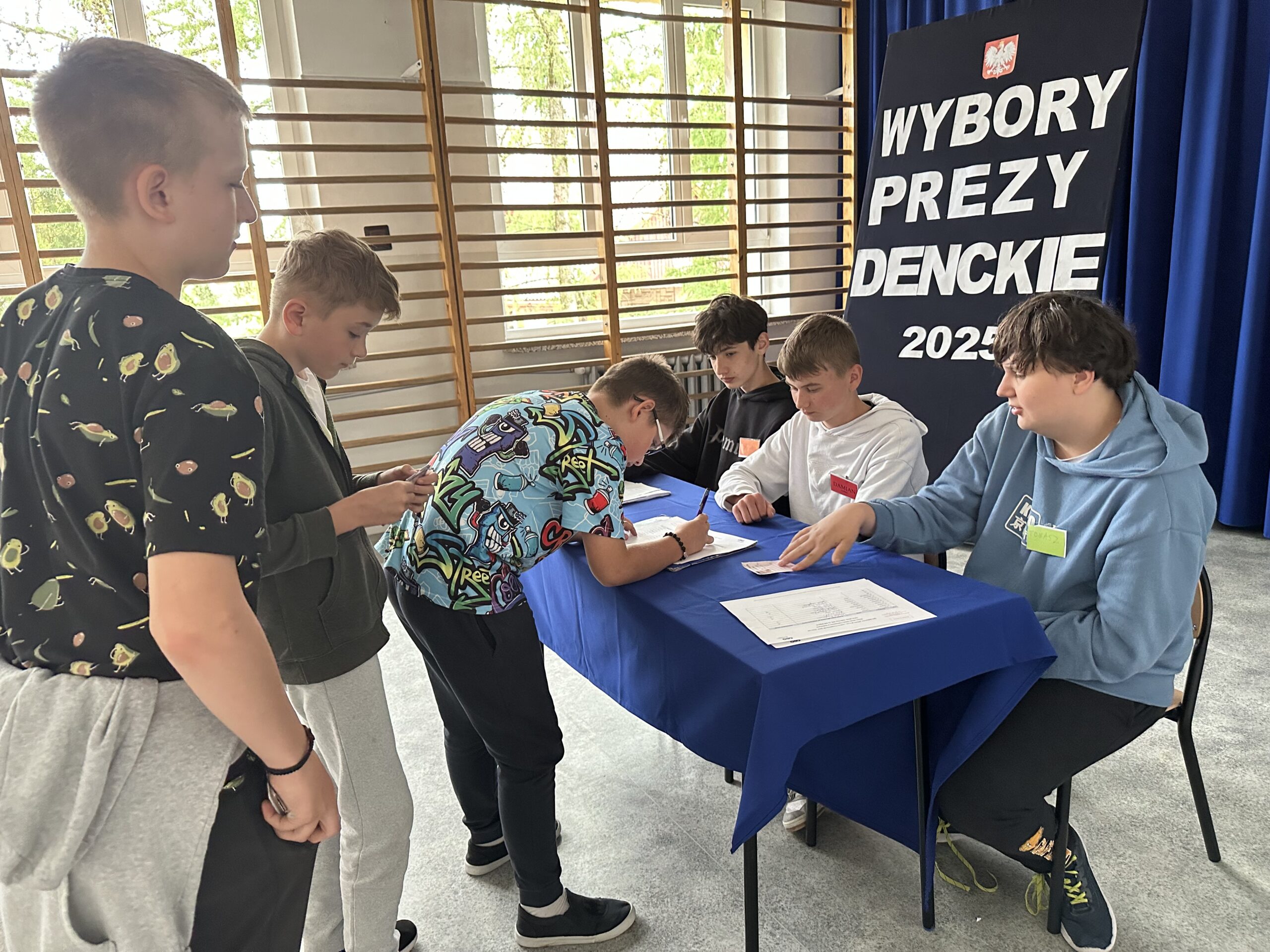 Młodzi głosują 2025 Projekt Centrum Edukacji Obywatelskiej