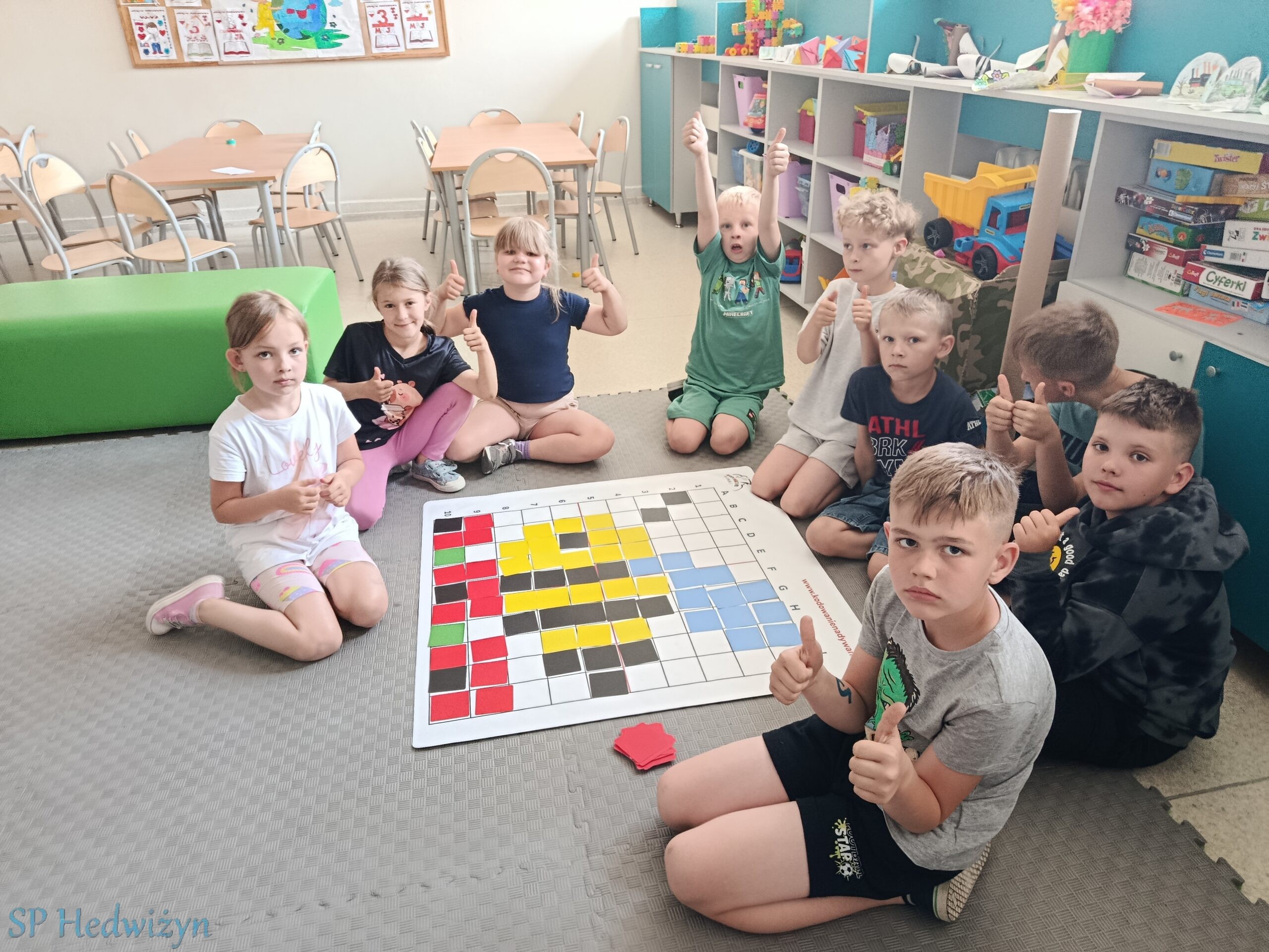 Międzynarodowy Program „Kodowanie na dywanie” – „Światowy Dzień Pszczół”